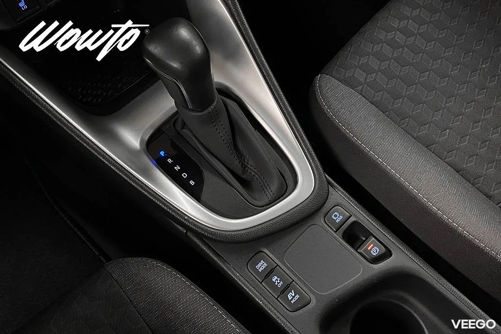 Toyota Yaris Hybrid CVT 116HK Active Plus /B-Kamera /Moms 85kW