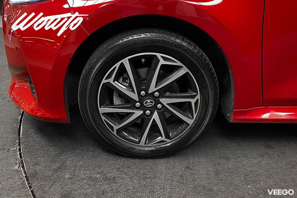 Toyota Yaris Hybrid CVT 116HK Active Plus /B-Kamera /Moms 85kW