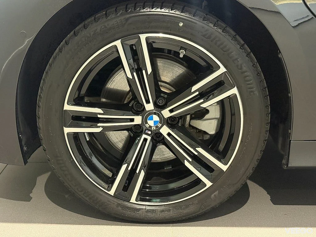 BMW 330 M Sport Drag HiFi Adpt Farth Backkamera Svankstöd 18" 0kW