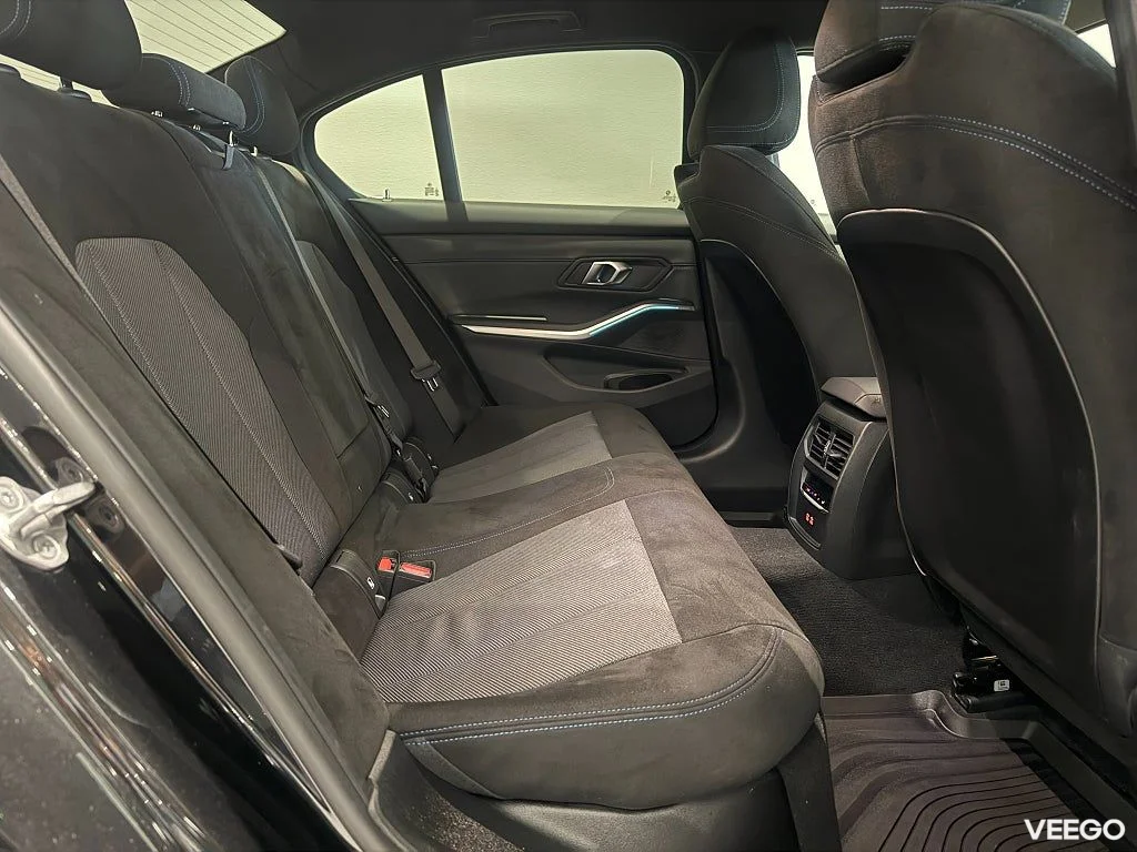 BMW 330 M Sport Drag HiFi Adpt Farth Backkamera Svankstöd 18" 0kW