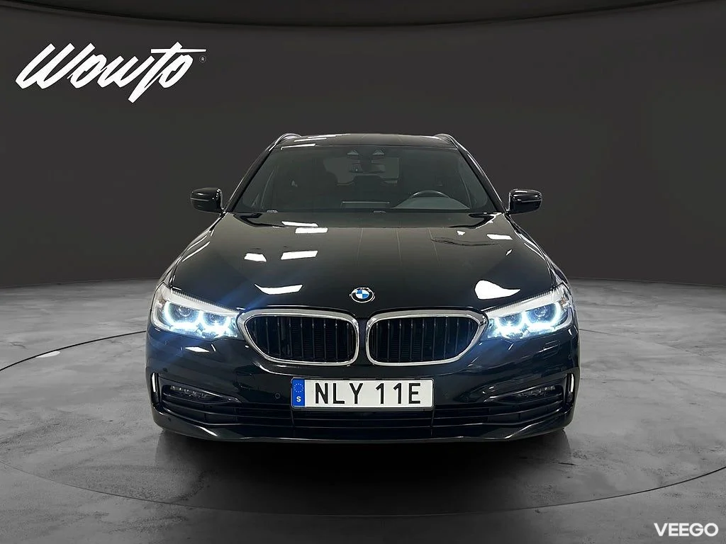 BMW 520 d xDrive 190HK Touring / Sport Line / Navi / Värmare 0kW