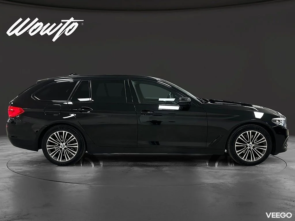 BMW 520 d xDrive 190HK Touring / Sport Line / Navi / Värmare 0kW
