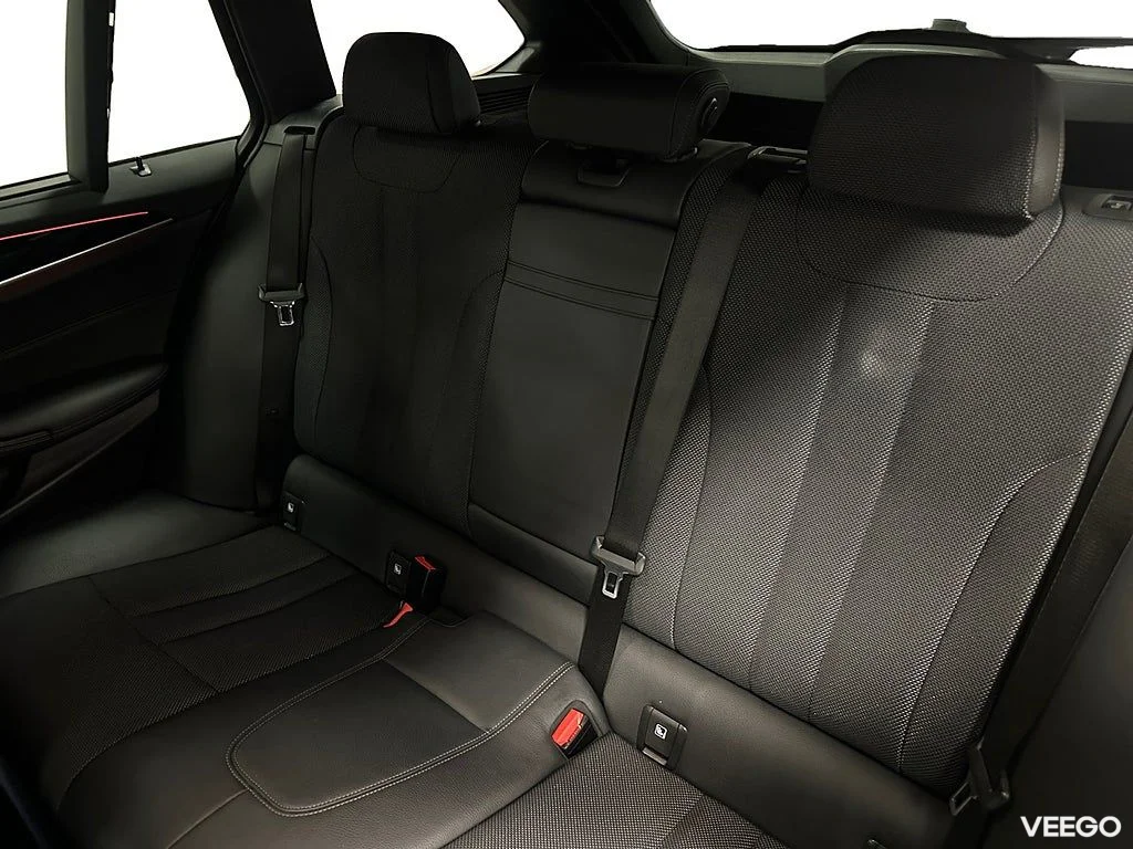 BMW 520 d xDrive 190HK Touring / Sport Line / Navi / Värmare 0kW