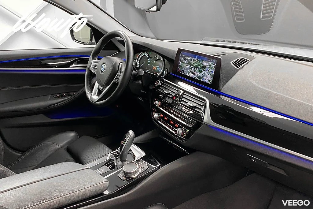 BMW 520 d xDrive Sedan 190HK Sport Line /Navi /Drag /Värmare 140kW