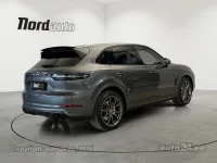 Porsche Cayenne Turbo - 4 404kW