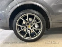 Porsche Cayenne Turbo - 4 404kW