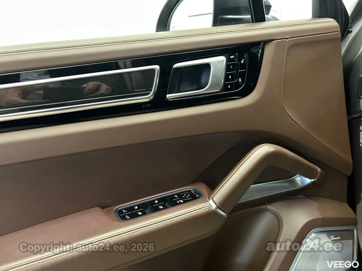 Porsche Cayenne Turbo - 4 404kW