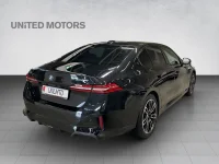 BMW i5 M-Sportpakett 290kW thumbnail