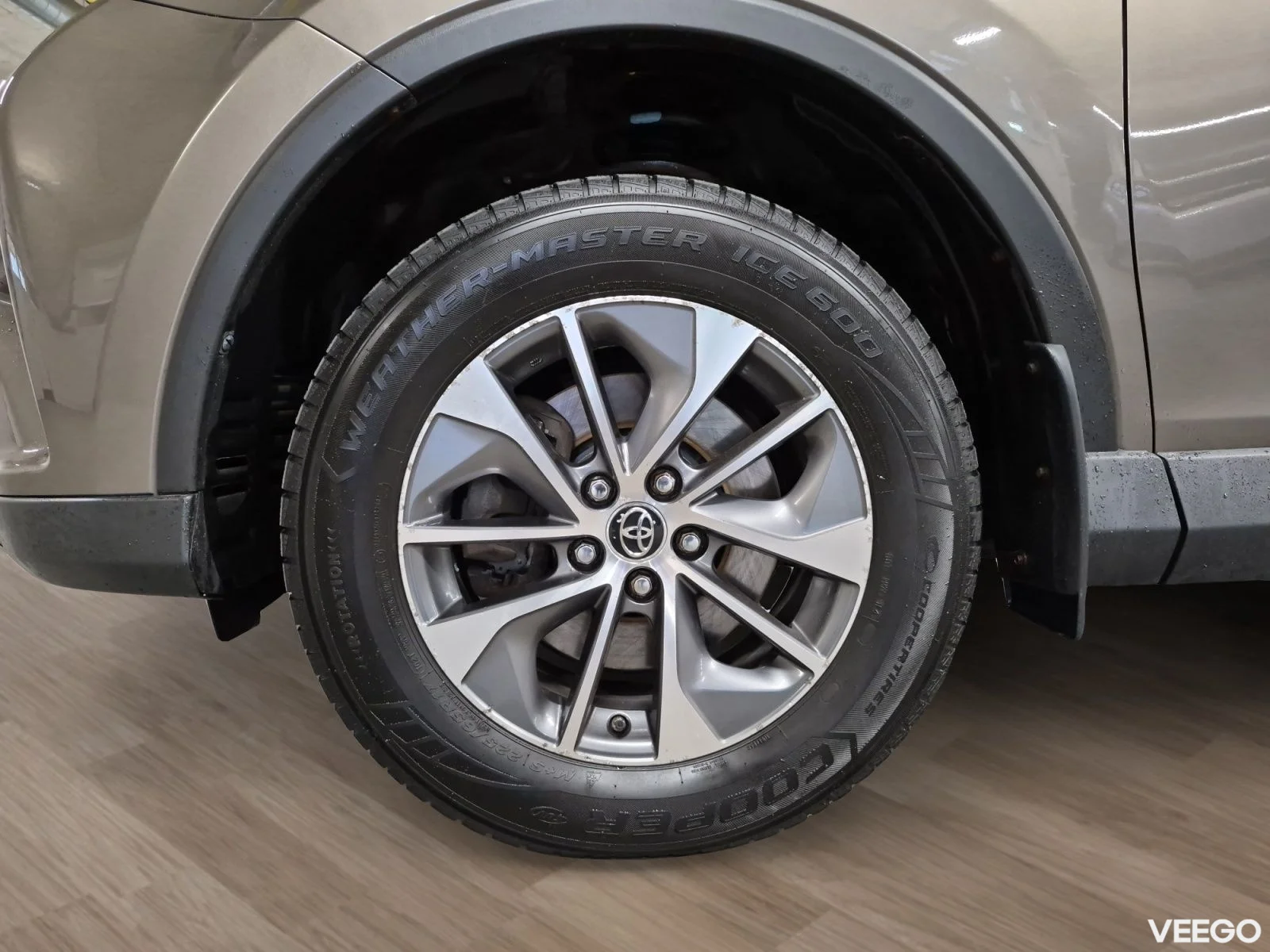 Toyota RAV4 Luxury 2.5 114kW