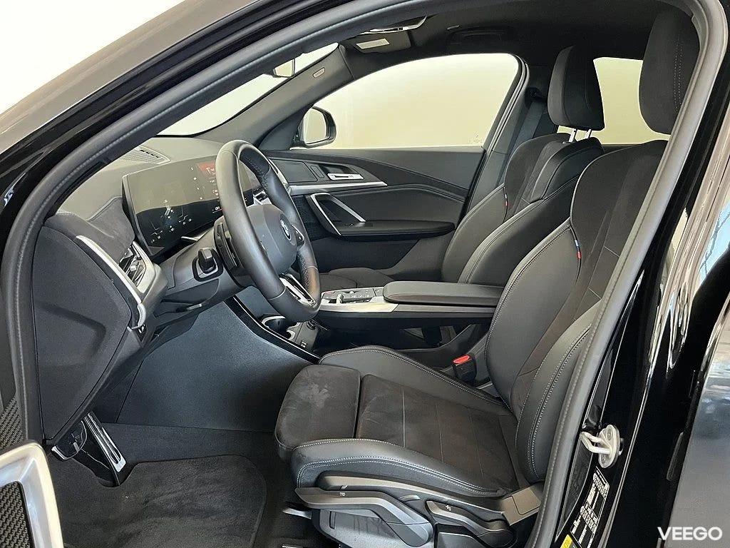 BMW iX2 xDrive30 M Sport Drag 19" Rattvärme Park Assist 0kW