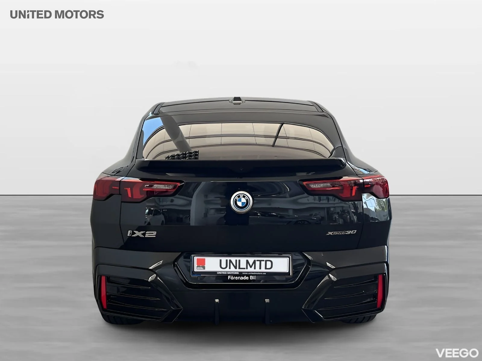BMW iX2 xDrive30 M Sport Drag 19" Rattvärme Park Assist 0kW