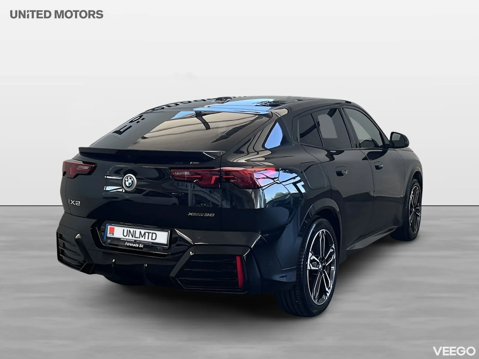 BMW iX2 xDrive30 M Sport Drag 19" Rattvärme Park Assist 0kW