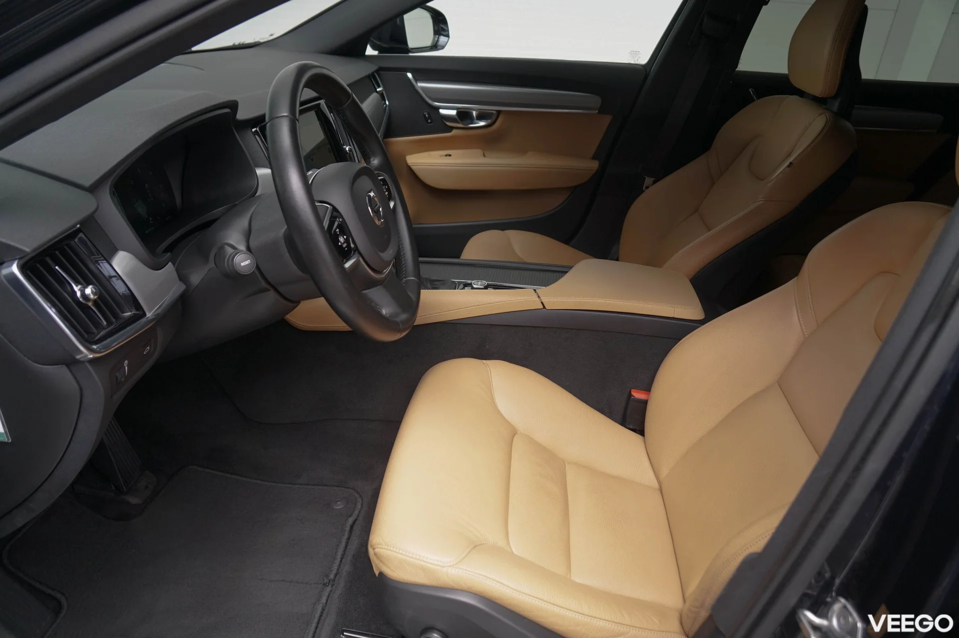 Volvo V90 Momentum 2 110kW
