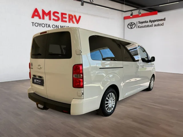 Image of Toyota Proace Long Double Side Door Shuttle 2 106kW