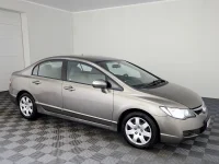 Honda Civic 1.8 104kW thumbnail