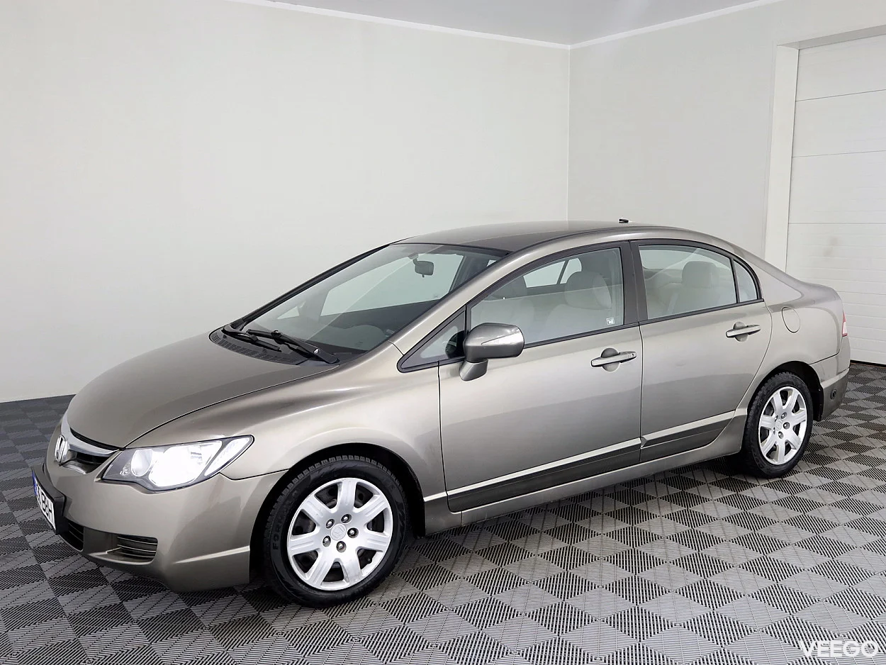 Honda Civic 1.8 104kW