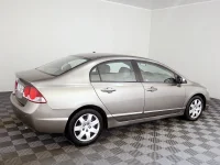 Honda Civic 1.8 104kW thumbnail