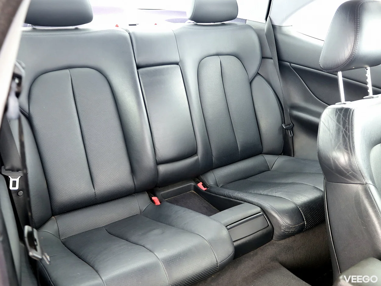 Mercedes-Benz CLK320 3.2 161kW