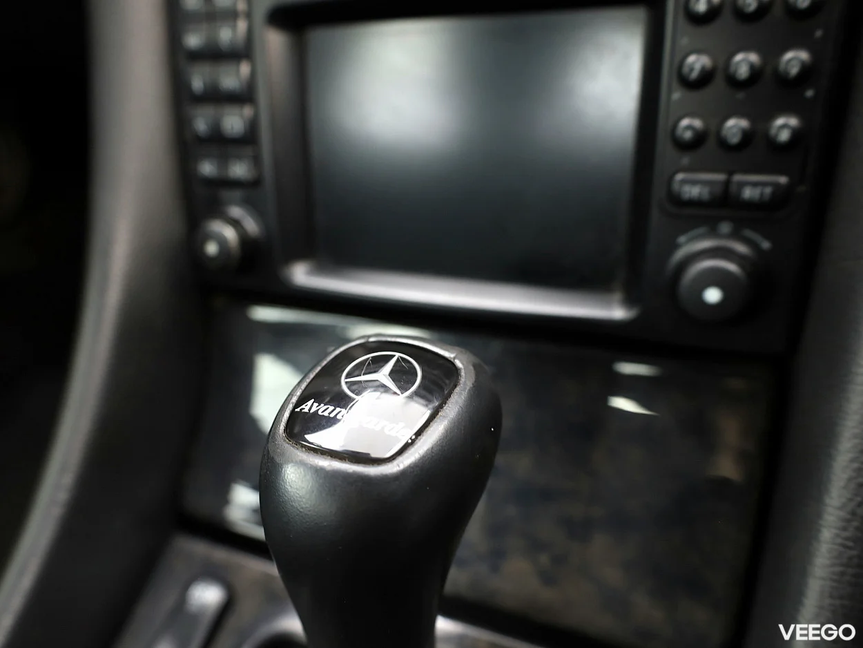 Mercedes-Benz CLK320 3.2 161kW