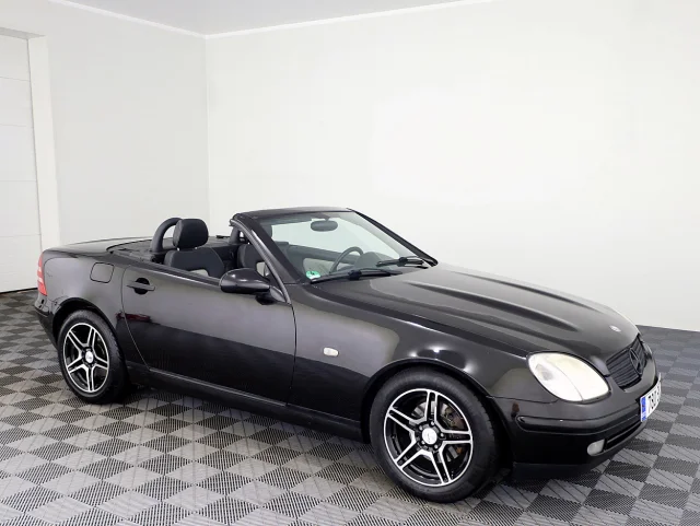Image of Mercedes-Benz SLK200 2.0 100kW