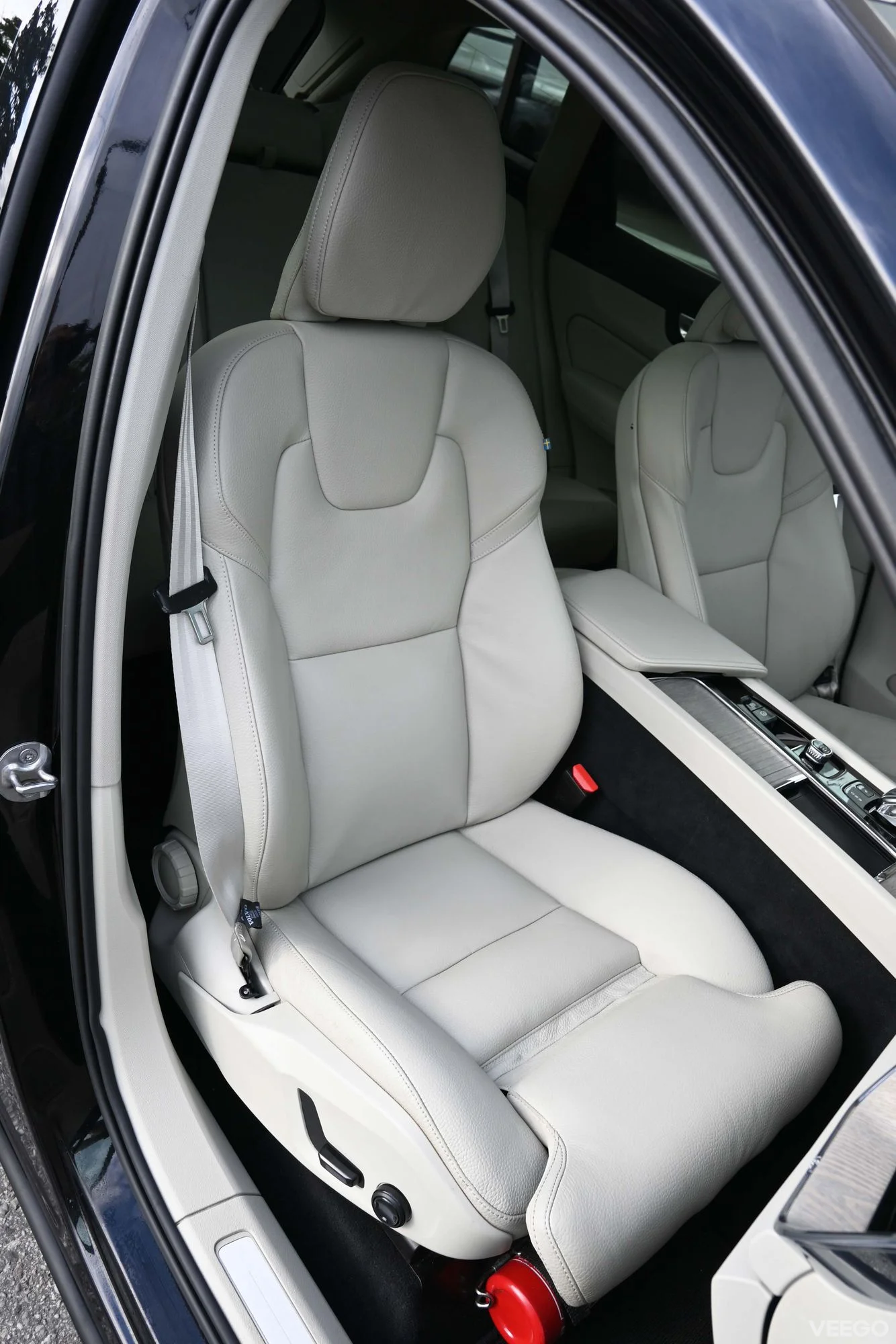 Volvo XC60 AWD INSCRIPTION INTELLI SAFE MY22 2 293kW