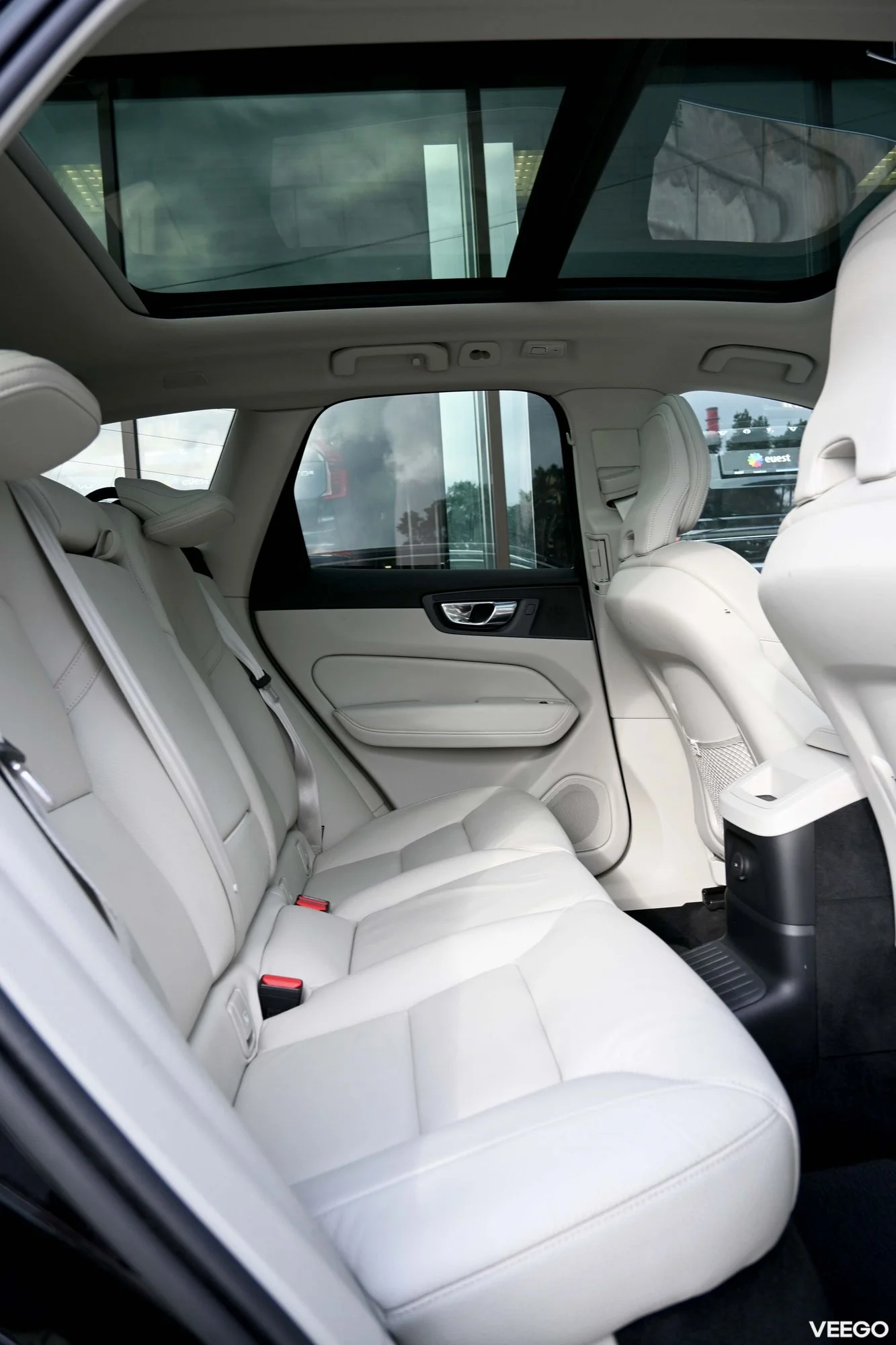 Volvo XC60 AWD INSCRIPTION INTELLI SAFE MY22 2 293kW