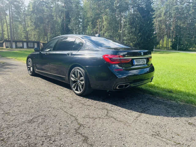Image of BMW M760 449kW