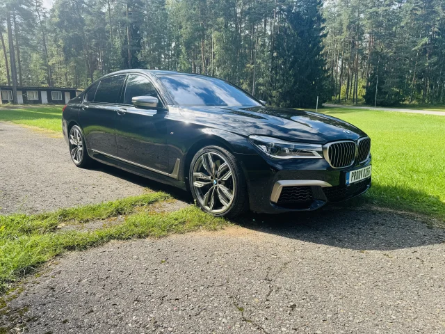 Image of BMW M760 449kW
