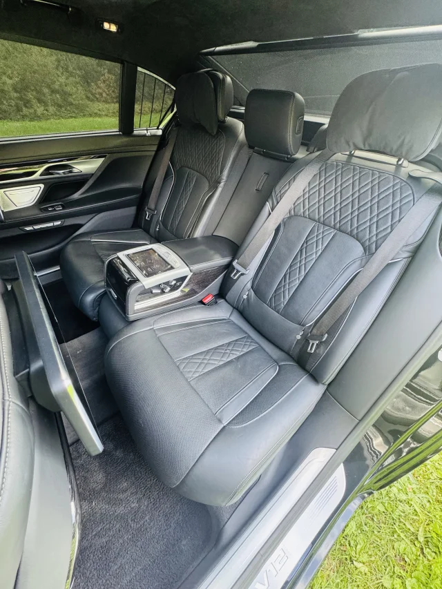 Image of BMW M760 449kW