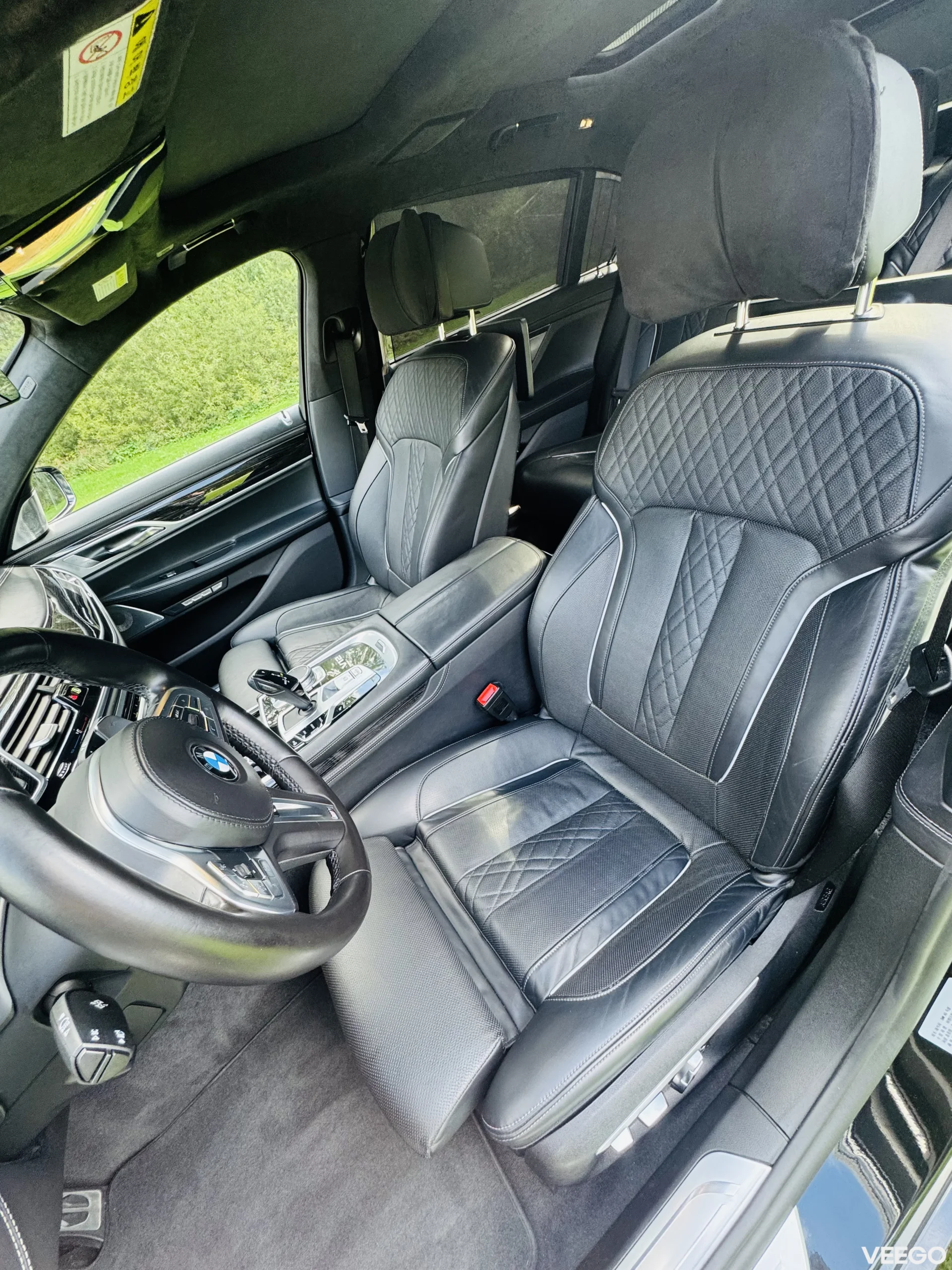 BMW M760 449kW