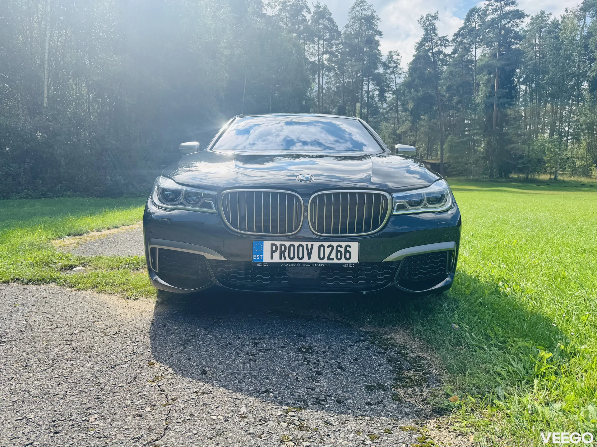 BMW M760 449kW