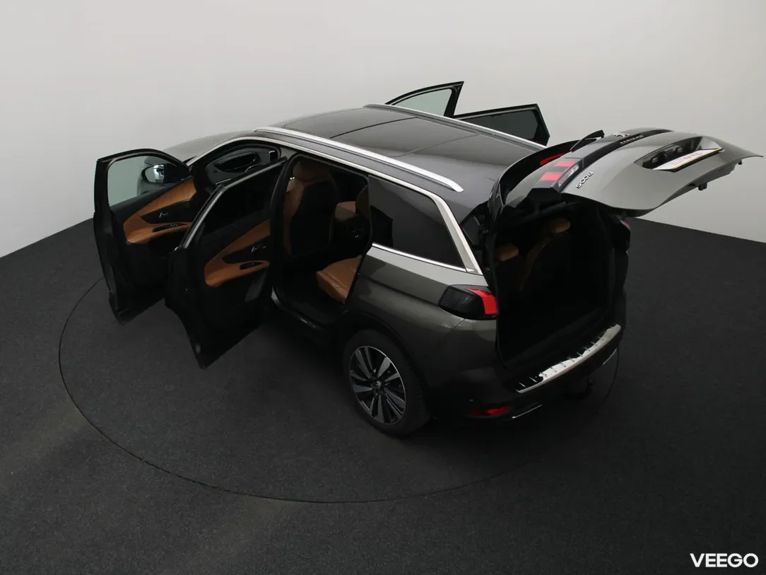 Peugeot 5008 1.2 96kW
