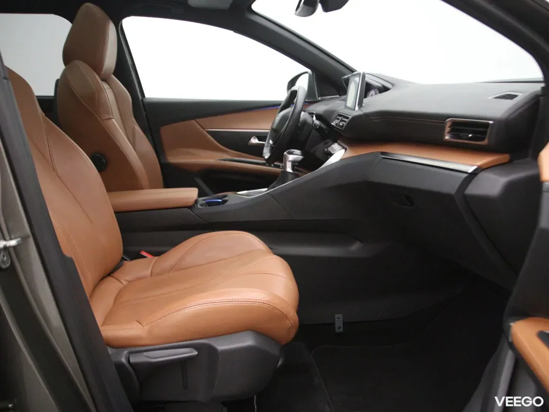 Peugeot 5008 1.2 96kW
