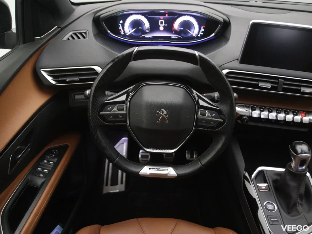 Peugeot 5008 1.2 96kW