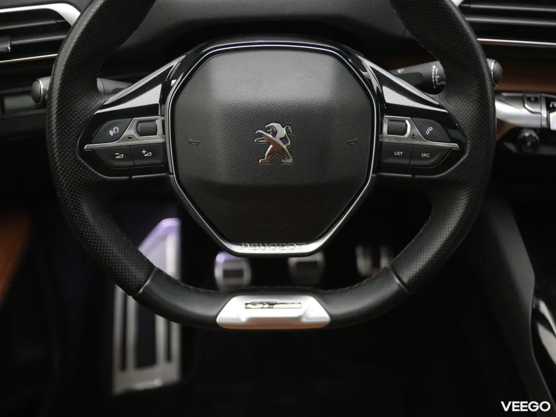 Peugeot 5008 1.2 96kW