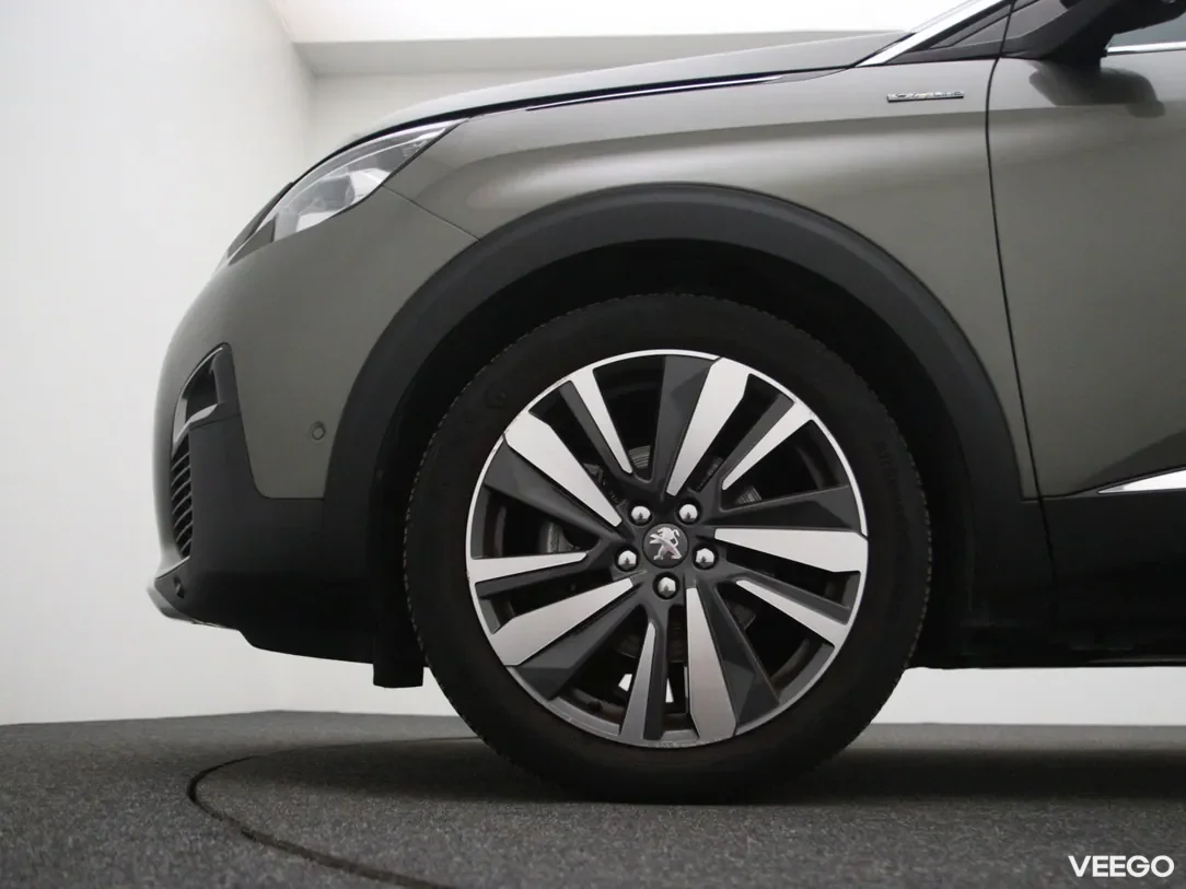Peugeot 5008 1.2 96kW