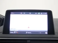 Peugeot 5008 2 130kW thumbnail