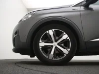 Peugeot 5008 2 130kW thumbnail