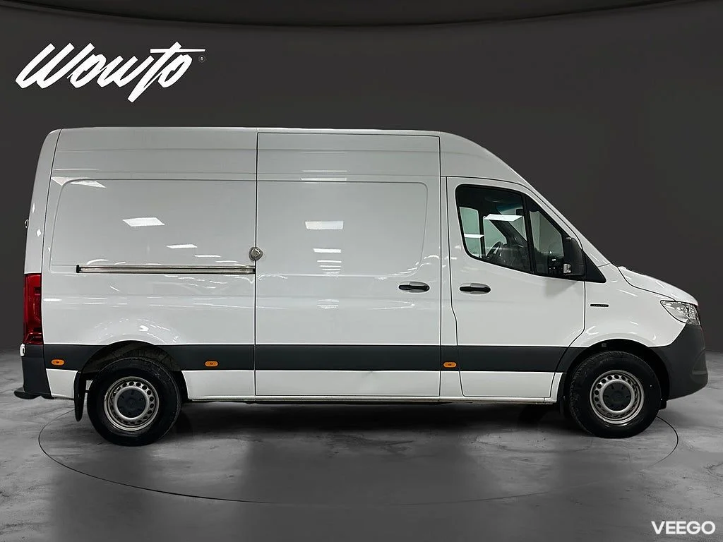 Mercedes-Benz Sprinter 55 kWh L2H2 / V-inredd / Moms 85kW