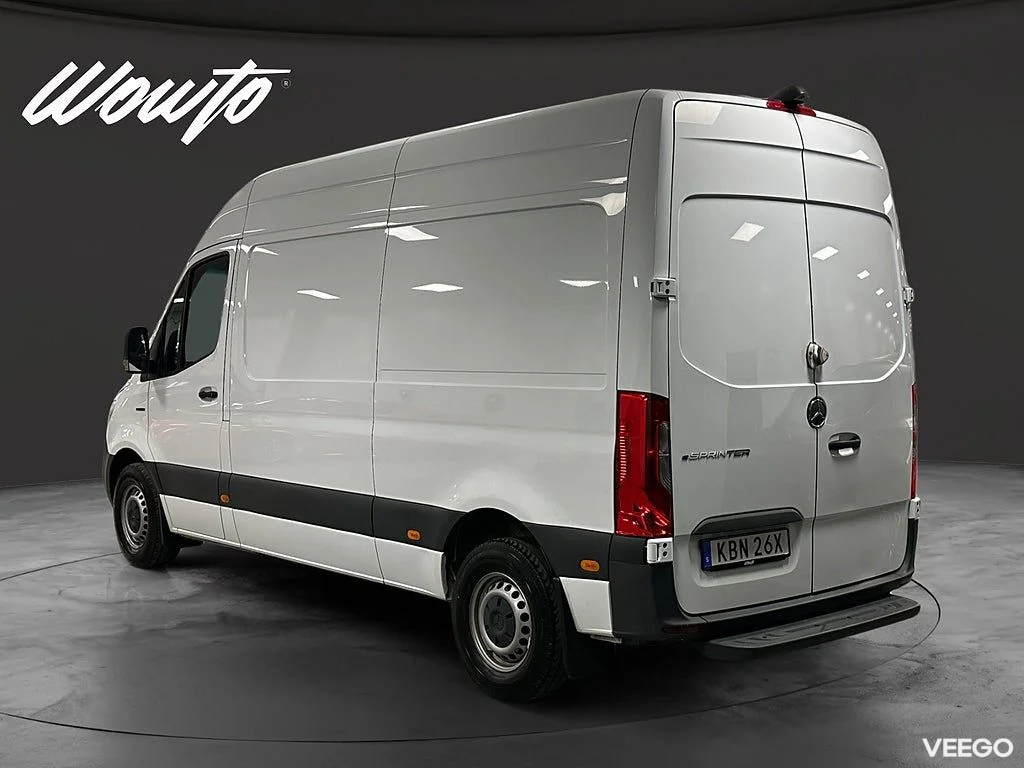 Mercedes-Benz Sprinter 55 kWh L2H2 / V-inredd / Moms 85kW