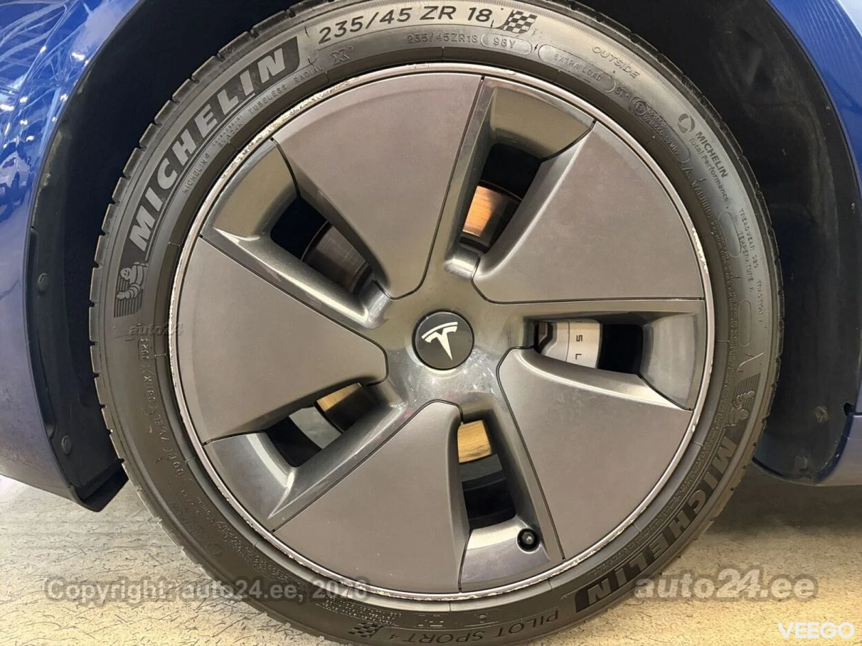 Tesla Model 3 Dual Motor Long Range 366kW