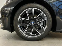 BMW i4 eDrive40 M Sport HiFi  18" Drag Adptfarth Rattvärme 0kW