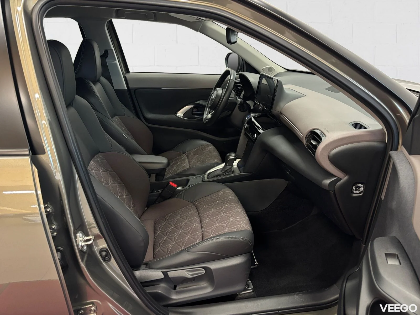 Toyota Yaris Cross Elegant 1.5 68kW