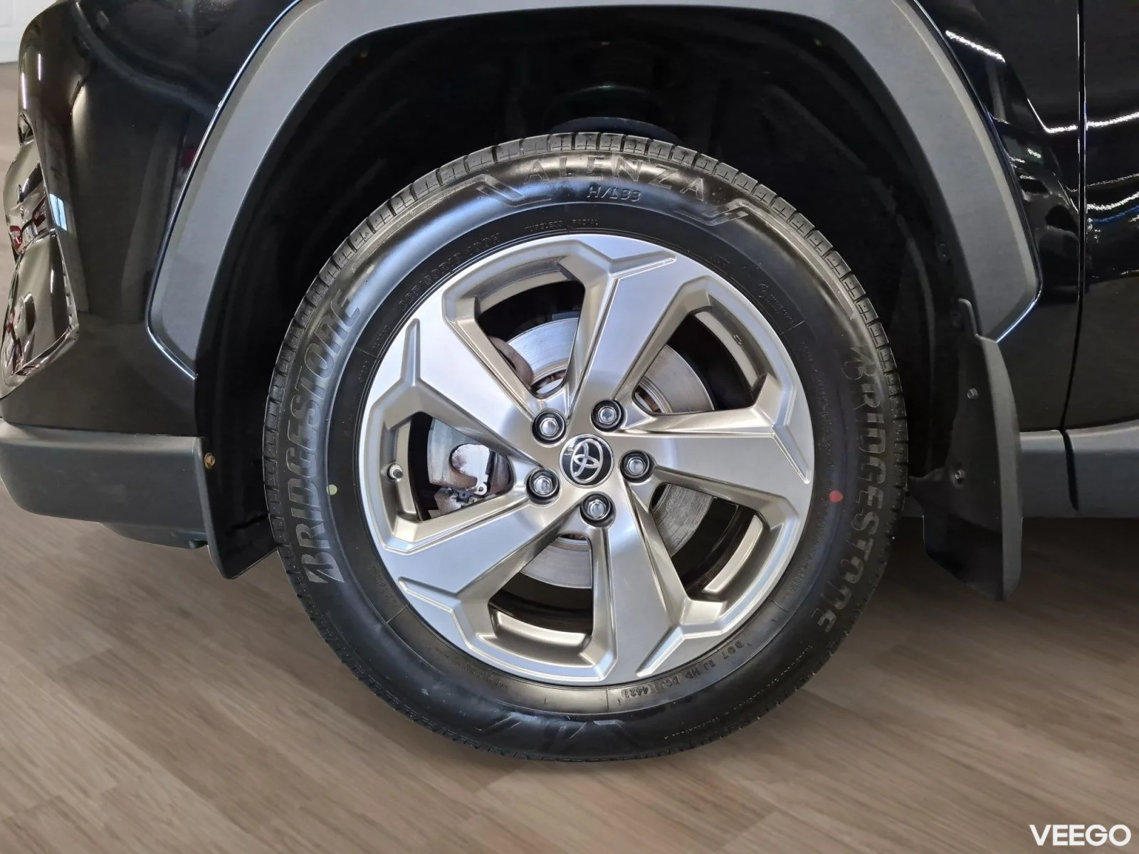 Toyota RAV4 Luxury Plus 2.5 131kW