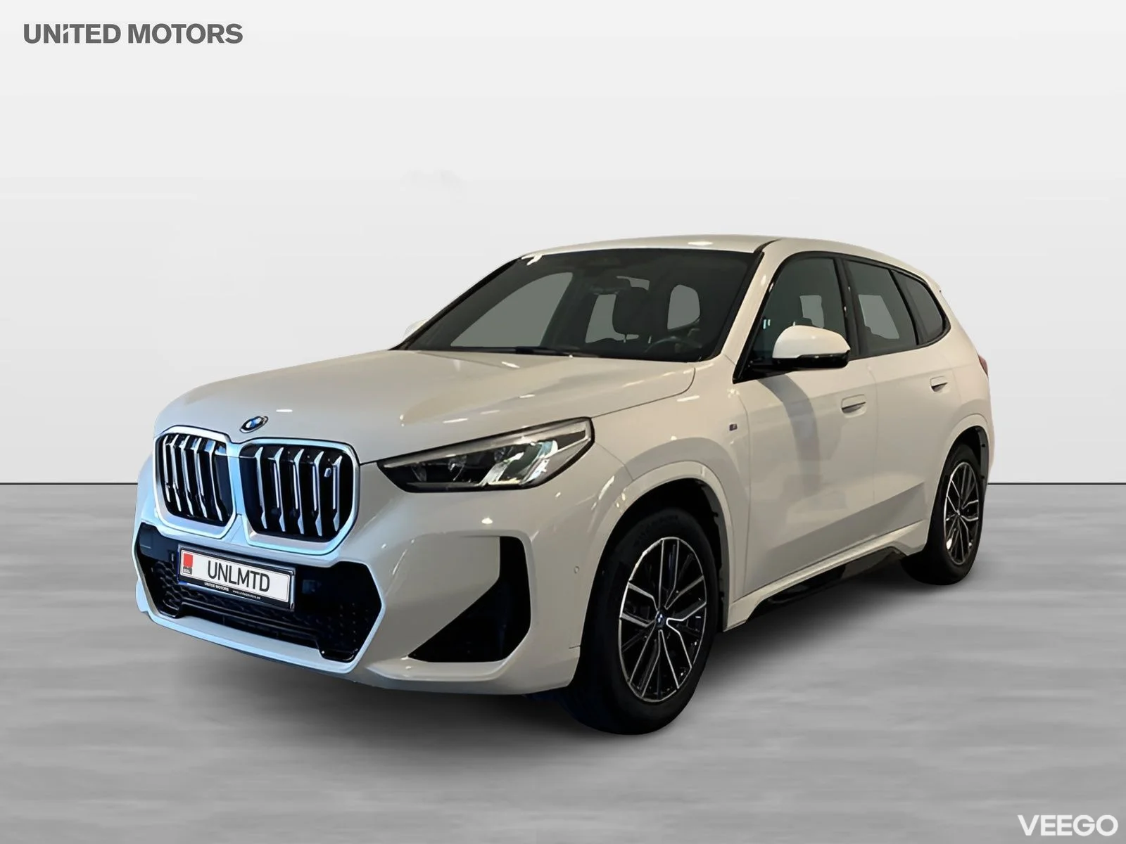BMW iX1 xDrive30 Adaptivt M-chassi Parkeringsassistans 0kW