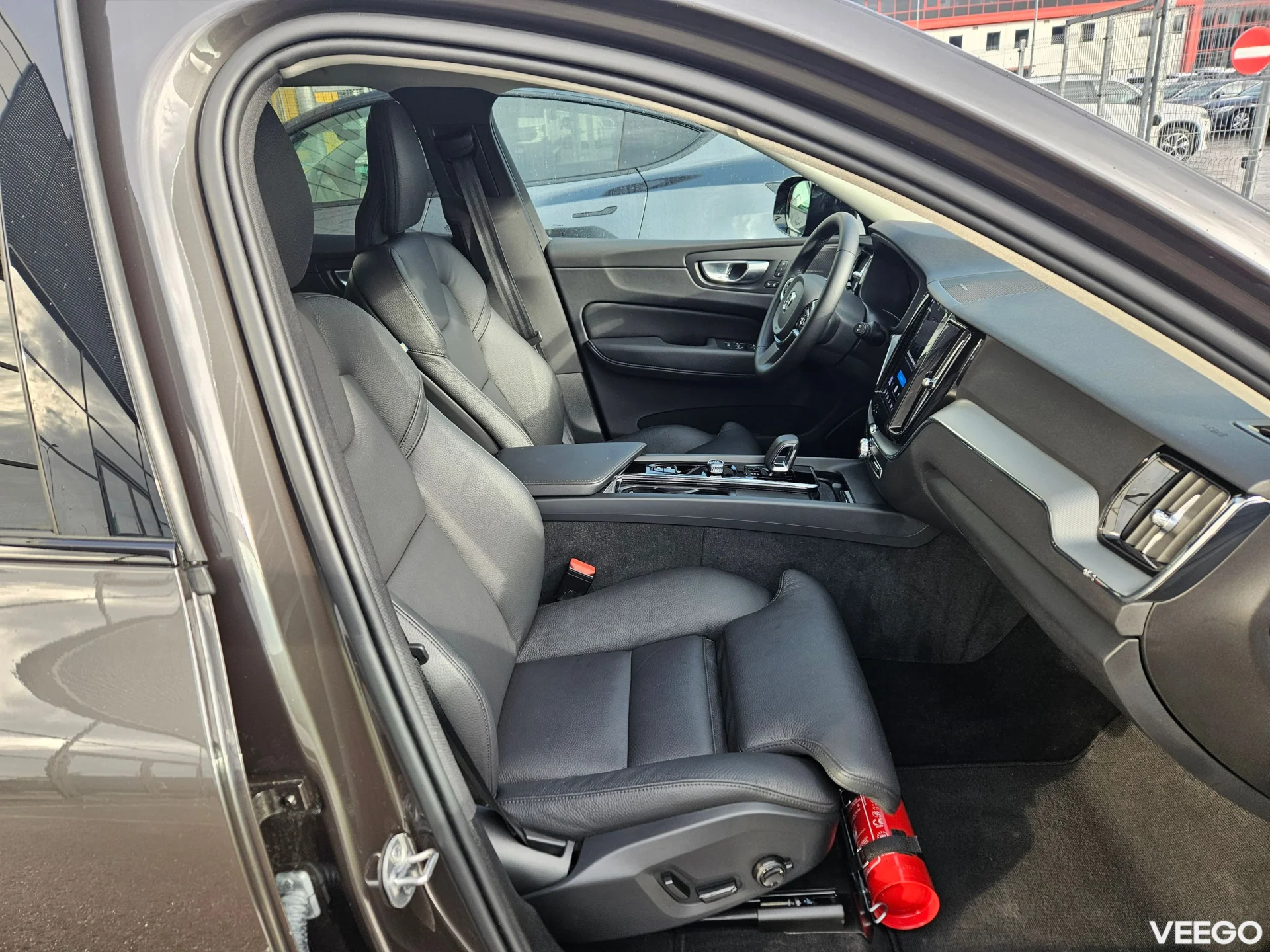 Volvo XC60 B4 Mild-Hybrid Plus Dark AWD 2 145kW