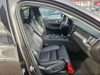 Volvo XC60 B4 Mild-Hybrid Plus Dark AWD 2 145kW thumbnail