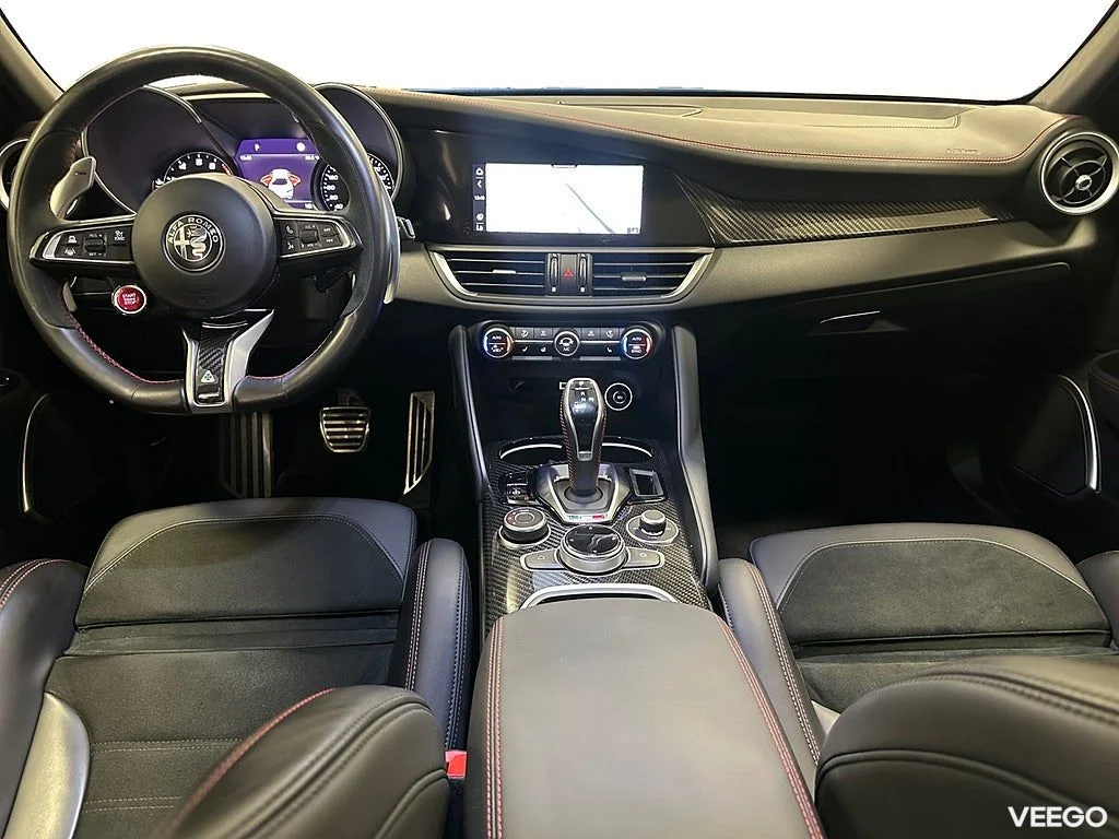 Alfa Romeo Giulia Quadrifoglio V6 510HK /H/K /Svensksåld 375kW