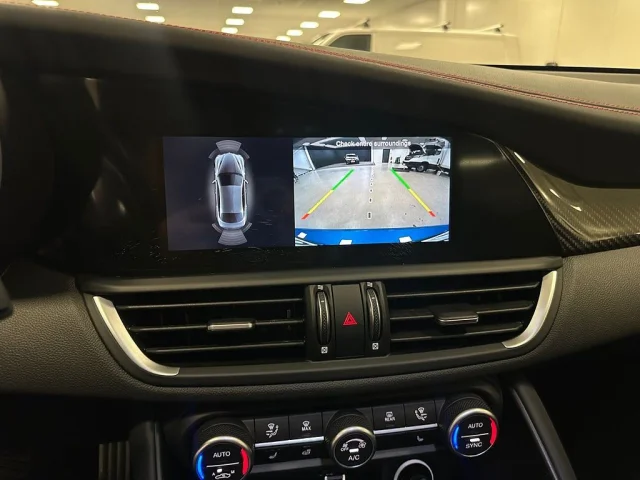 Image of Alfa Romeo Giulia Quadrifoglio V6 510HK /H/K /Svensksåld 375kW