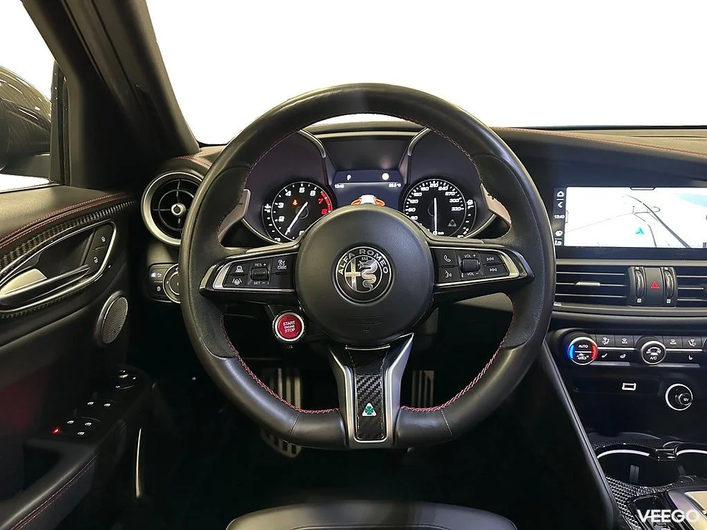 Alfa Romeo Giulia Quadrifoglio V6 510HK /H/K /Svensksåld 375kW